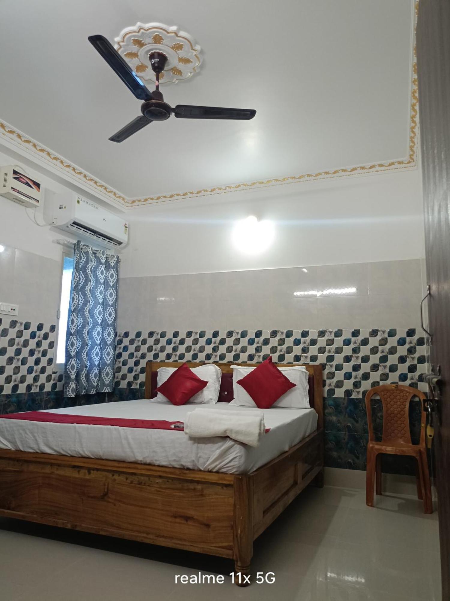 Hotel Trupti Residency Пурі Екстер'єр фото